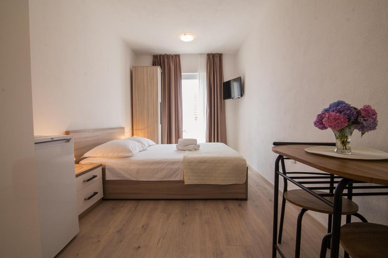 Eni Apartments Bol Buitenkant foto