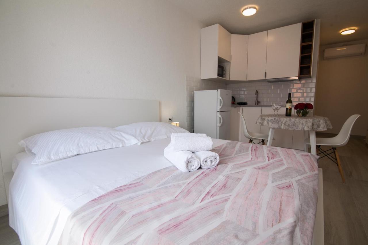 Eni Apartments Bol Buitenkant foto